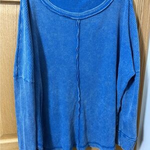 Zenana Outfitters Blue Knit Top
